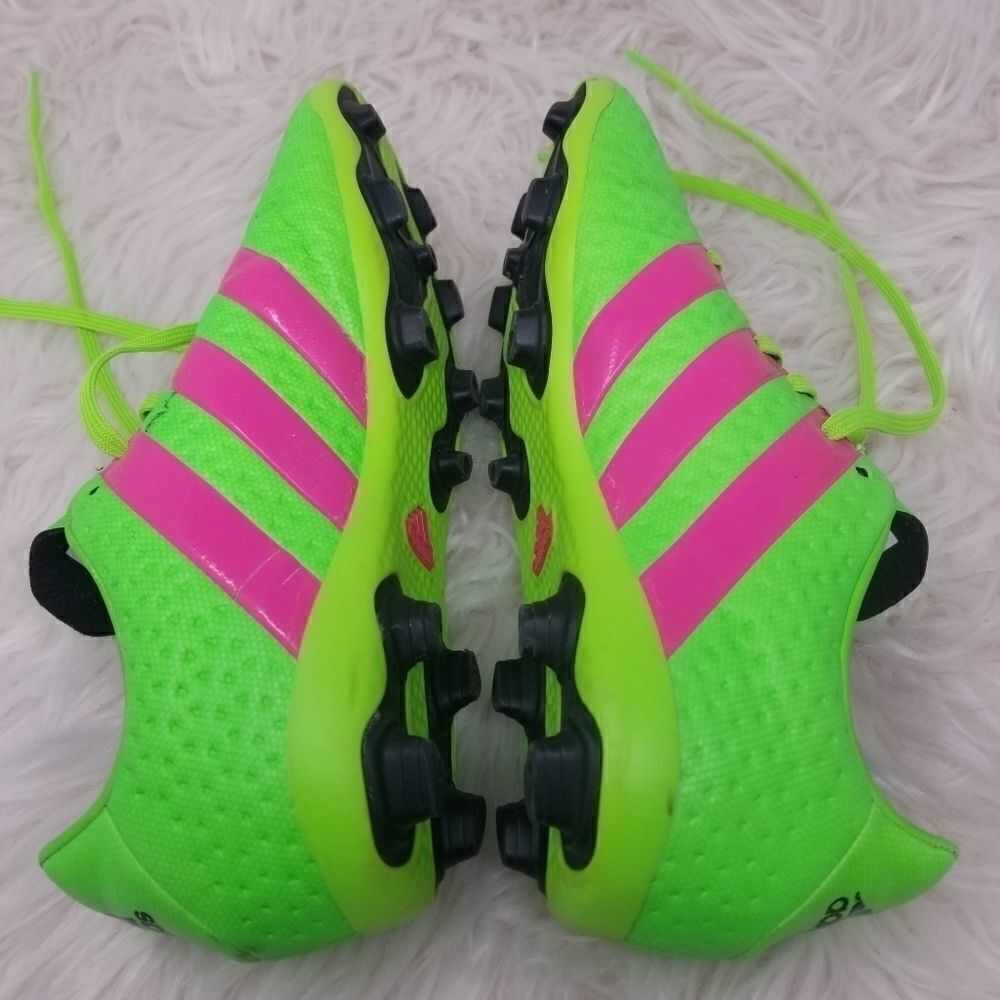 ADIDAS CLEATS. SIZE 6 - Picture 8 of 14